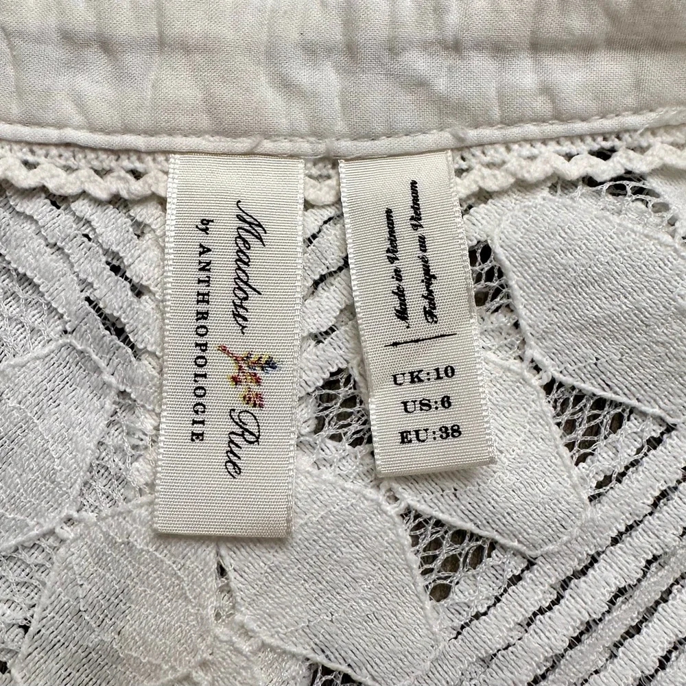 Anthropologie Meadow Rue Lace Button-Down Blouse | Size 6 - Picture 5 of 10